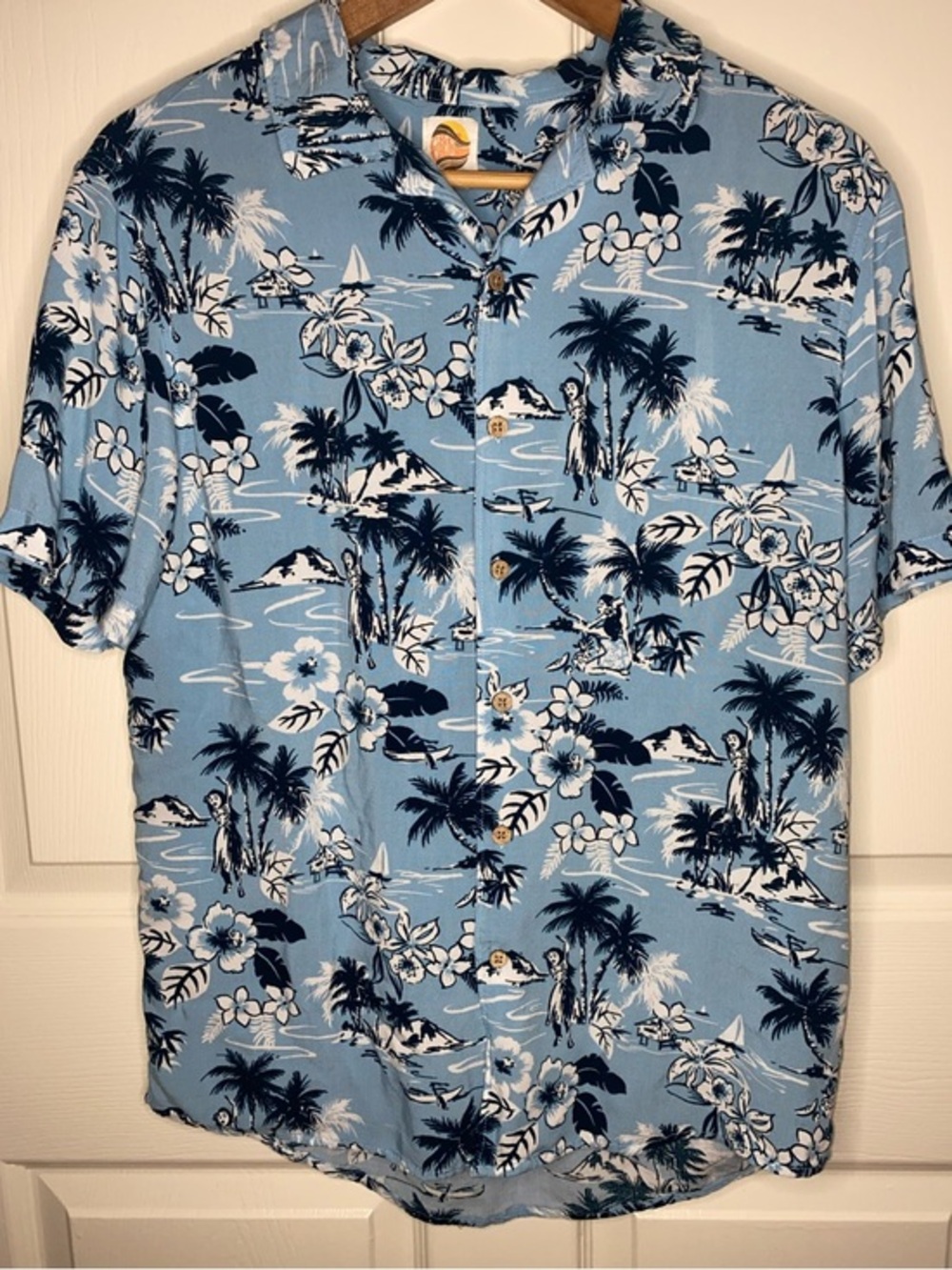 C&C California Light Blue Floral Hawaiian Short-Sleeve Shirt, Casual Beach Shirt